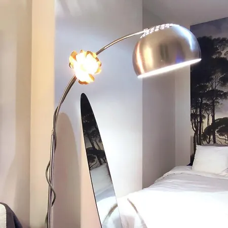 Appartamento Authentic House Small, Bright And Calm Parigi