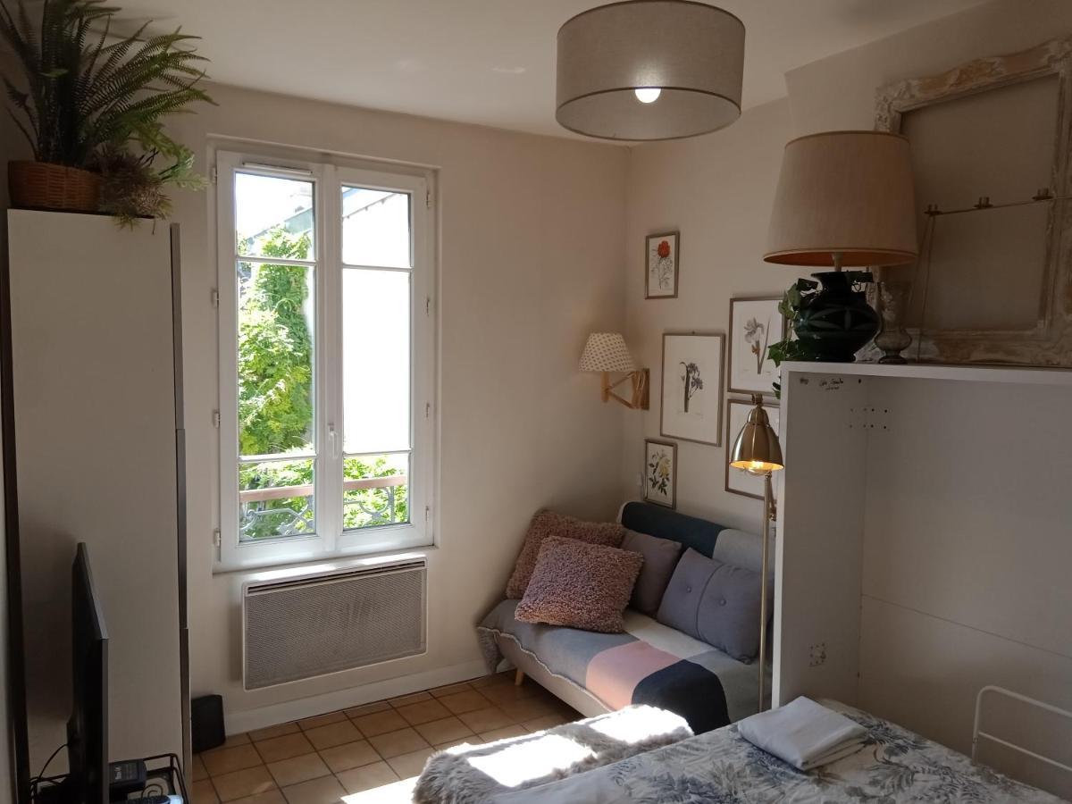 Authentic House Small, Bright And Calm Appartamento Parigi